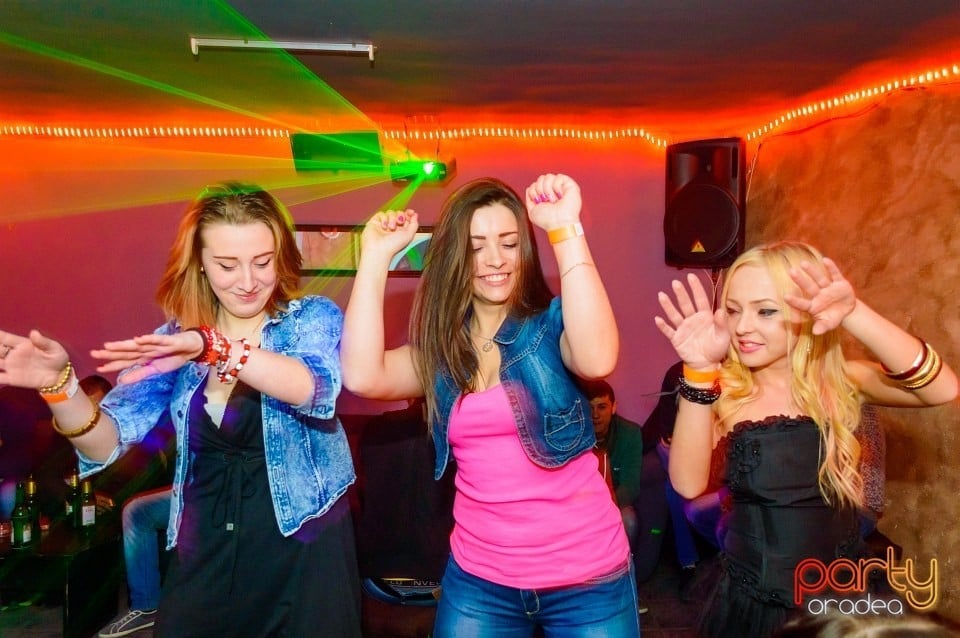 Moscow Never Sleeps, 