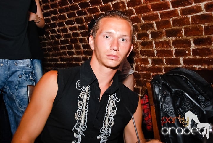 Multă adrenalină în Club Escape, 