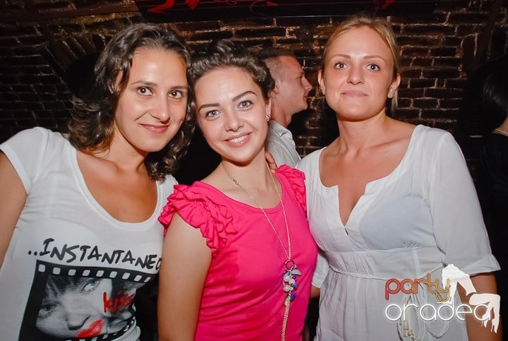 Multă adrenalină în Club Escape, 