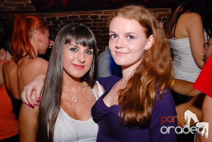 Multă adrenalină în Club Escape, 