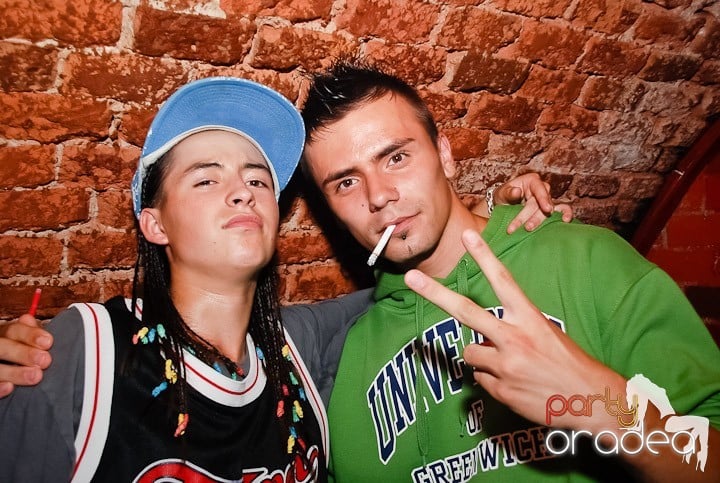 Multă adrenalină în Club Escape, 