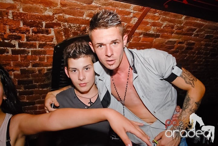 Multă adrenalină în Club Escape, 