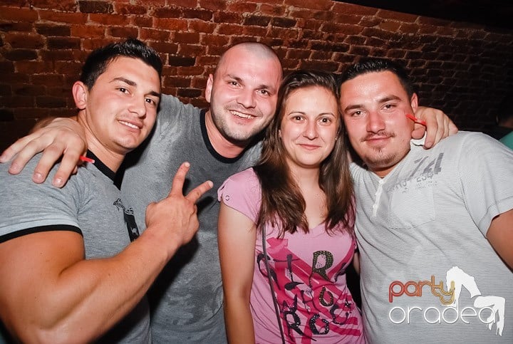 Multă adrenalină în Club Escape, 