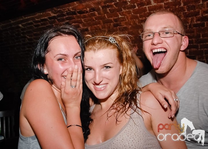 Multă adrenalină în Club Escape, 