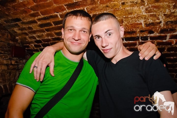 Multă adrenalină în Club Escape, 