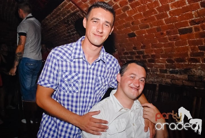 Multă adrenalină în Club Escape, 