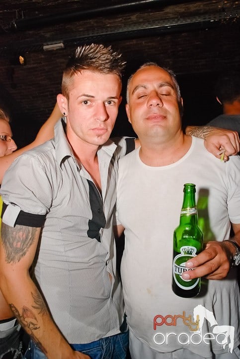 Multă adrenalină în Club Escape, 