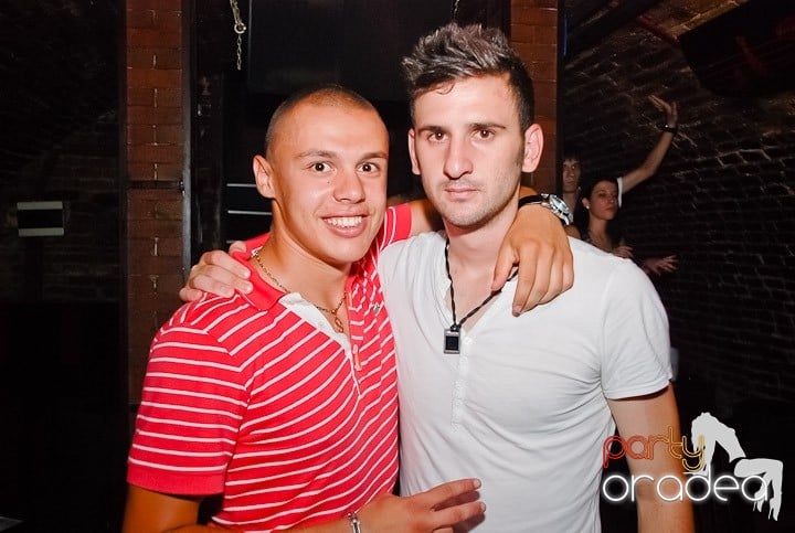 Multă adrenalină în Club Escape, 