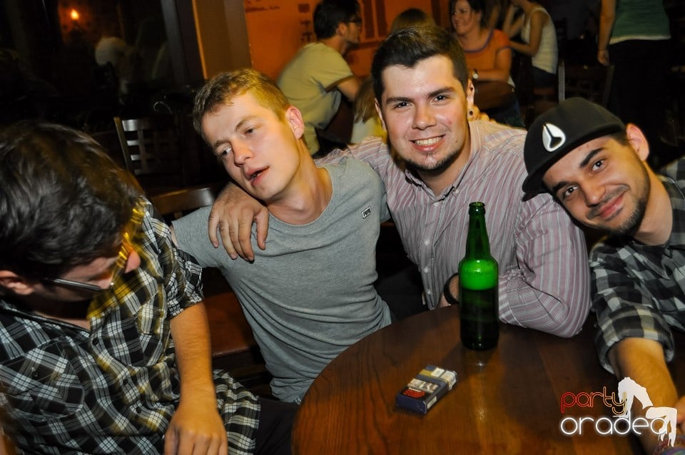 Muzic şi dans cu adevărat în Lord's Pub, Lord's Pub