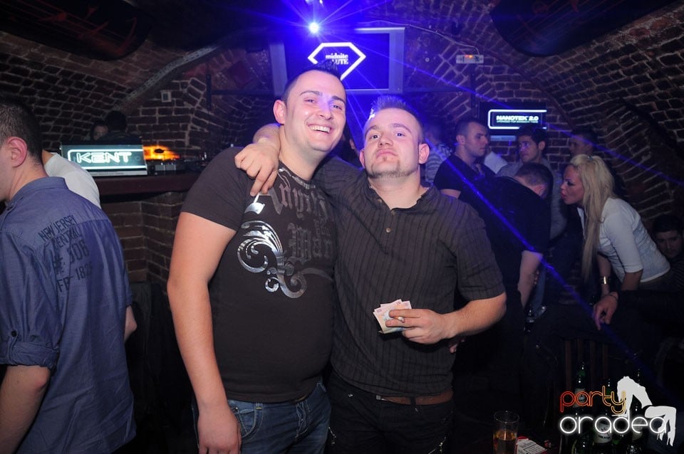 Muzică bună şi distracţie maximă în Escape, 