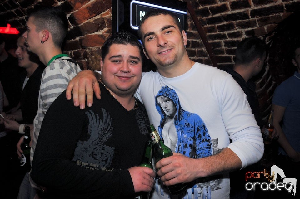 Muzică bună şi distracţie maximă în Escape, 