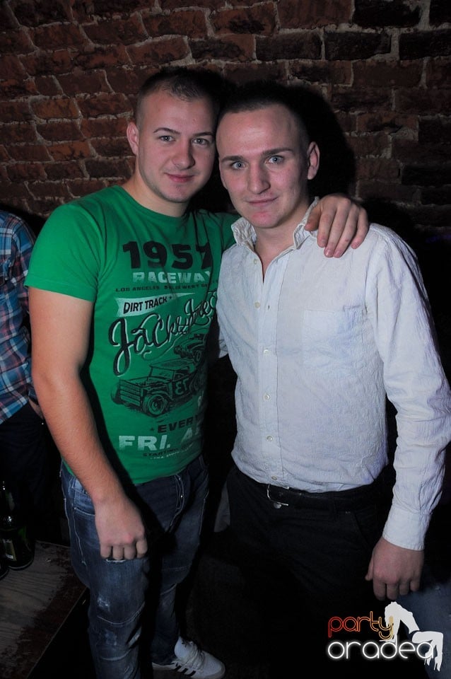 Muzică bună şi distracţie maximă în Escape, 