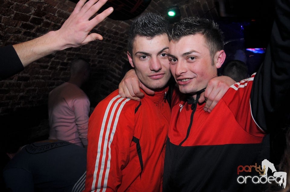 Muzică bună şi distracţie maximă în Escape, 