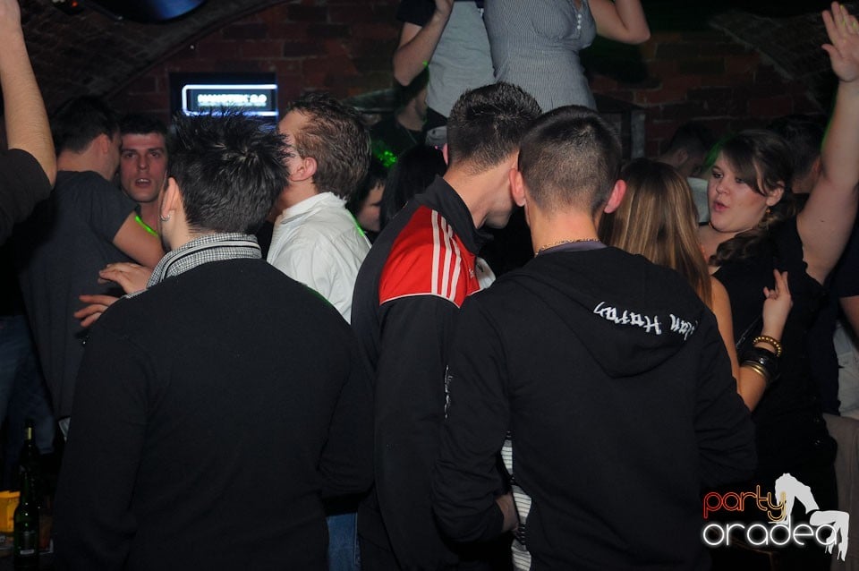 Muzică bună şi distracţie maximă în Escape, 