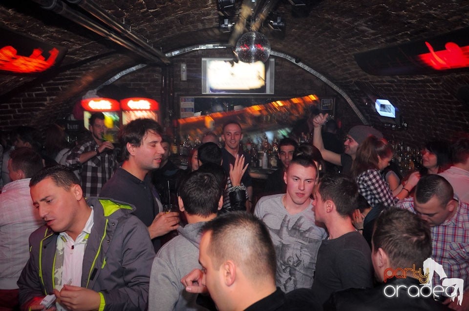 Muzică bună şi distracţie maximă în Escape, 