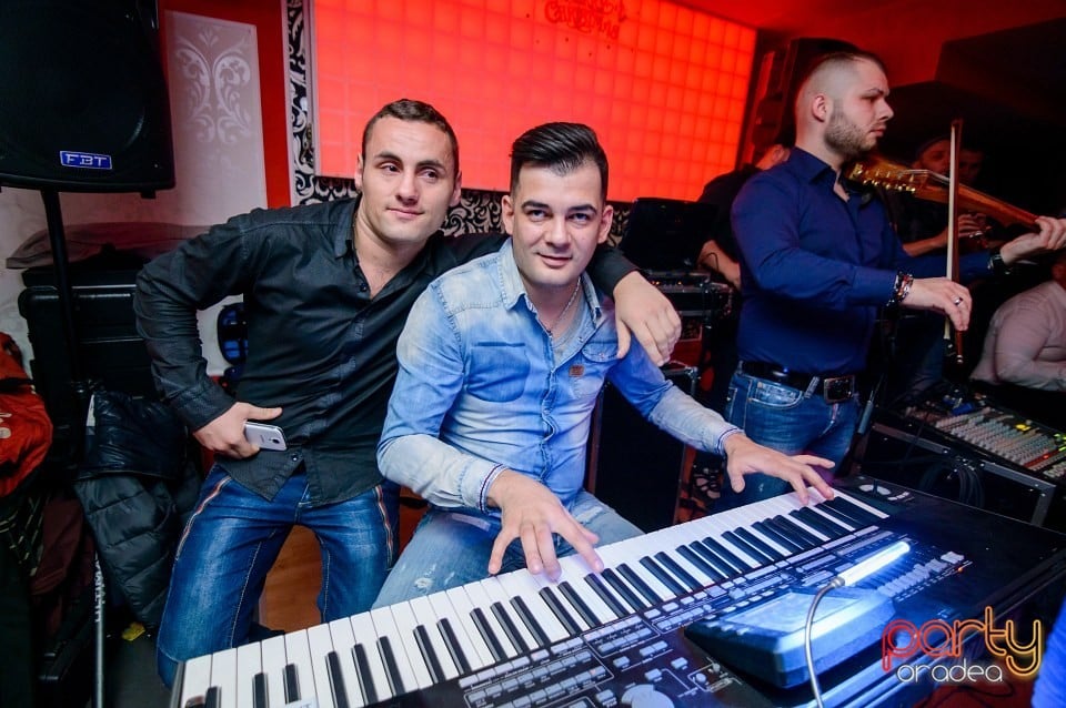 Muzică live alături de Blaga, 