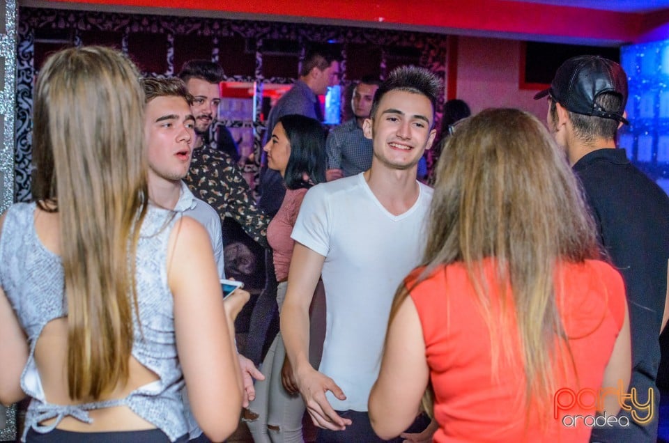 Muzică Live Alături De Blaga, 