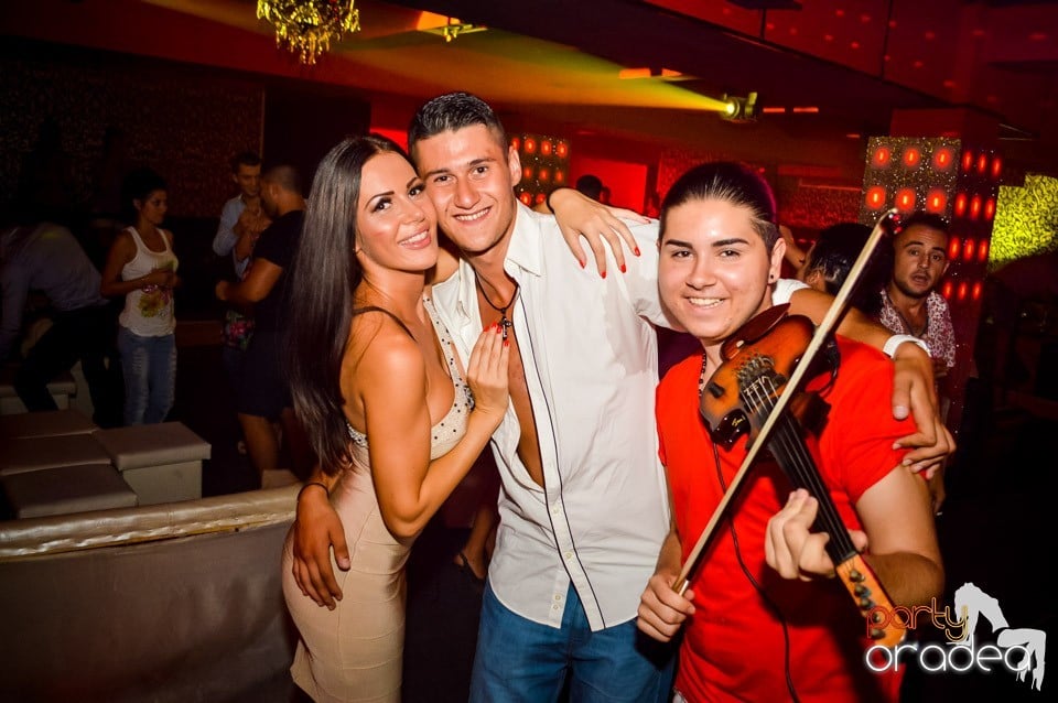 Muzica live Alex de la Oradea, 