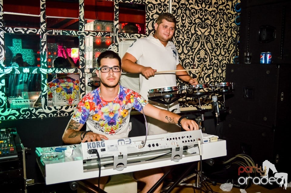 Muzica live Alex de la Oradea, 