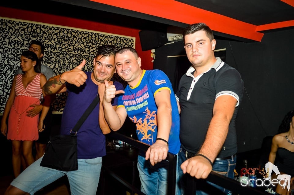 Muzica live Alex de la Oradea, 