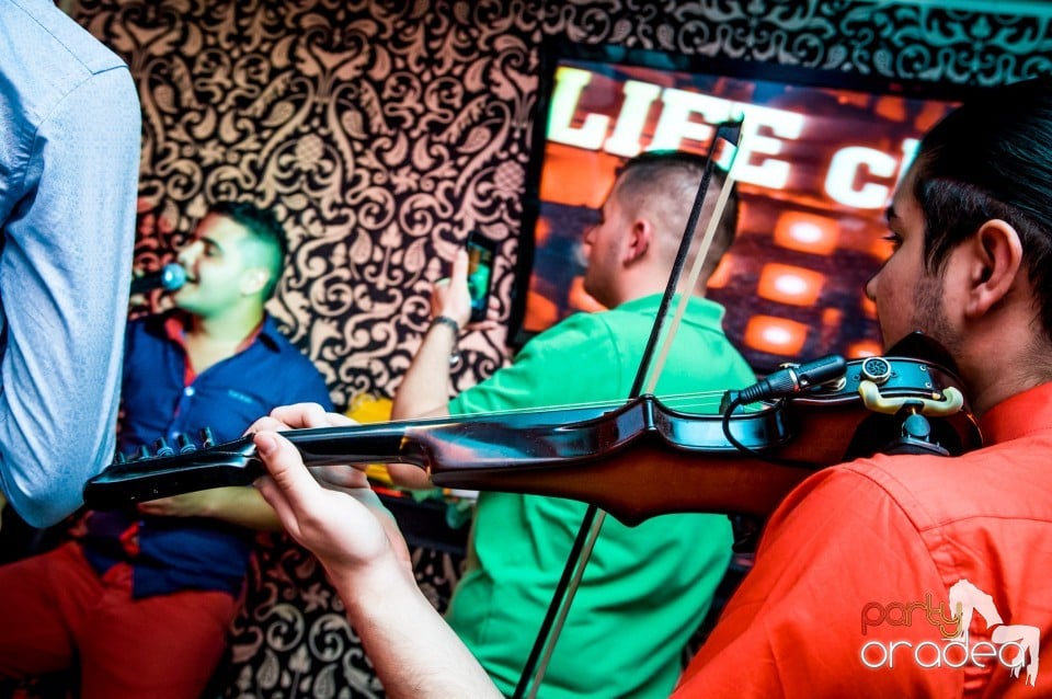 Muzica live Alex de la Oradea, 