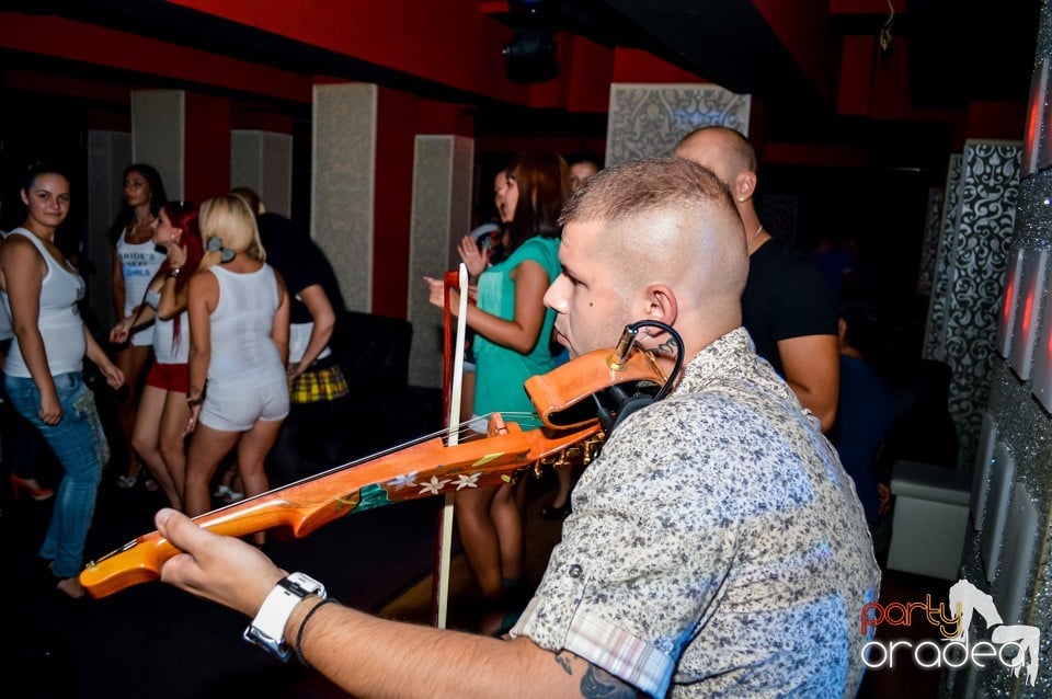 Muzica live Blaga de la Oradea, 