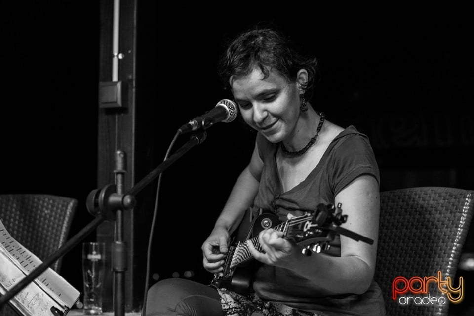 Muzică live cu Mela & Ovi, 
