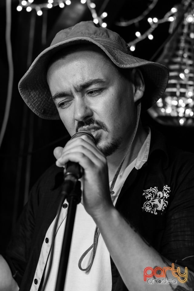 Muzică live cu Mela & Ovi, 
