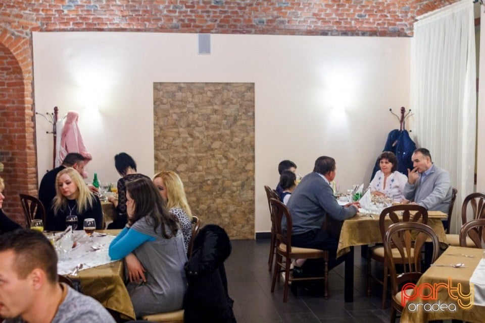 Muzică live în Restaurant Emporium, Restaurant Emporium
