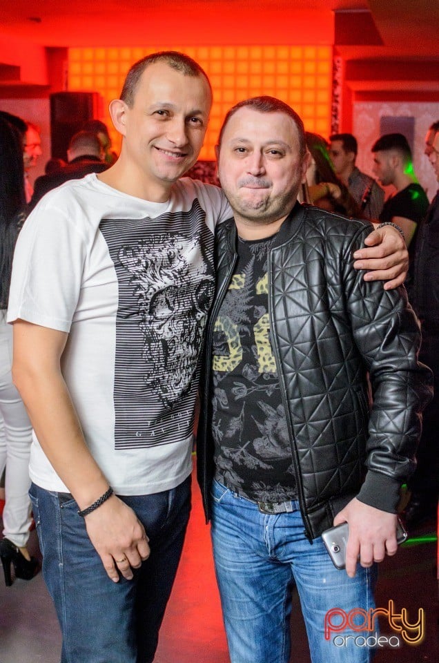 Muzică live la Club Life, 