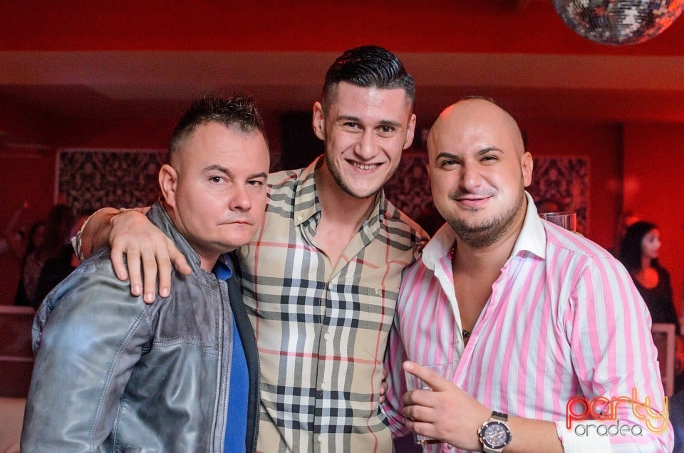 Muzică live la Club Life, 