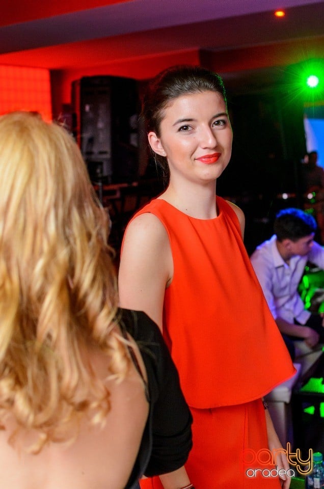 Muzică live la Club Life,