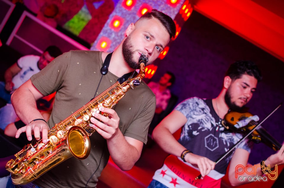 Muzica live @ Life Club, 