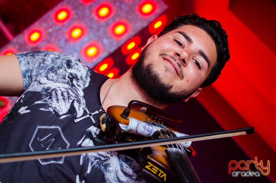 Muzica live @ Life Club, 