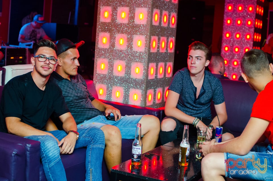 Muzica live @ Life Club, 
