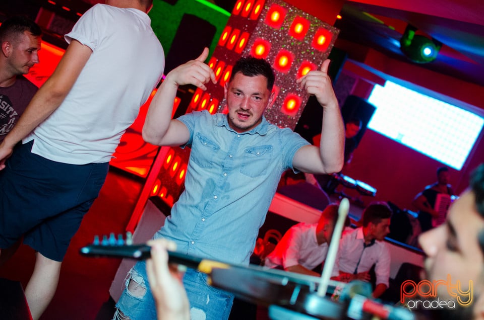 Muzica live @ Life Club, 