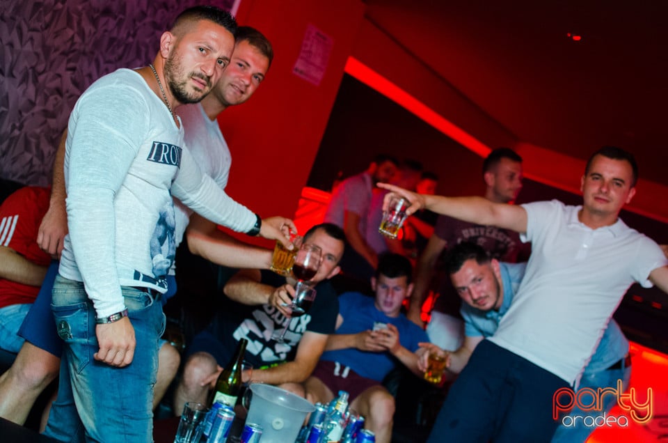 Muzica live @ Life Club, 