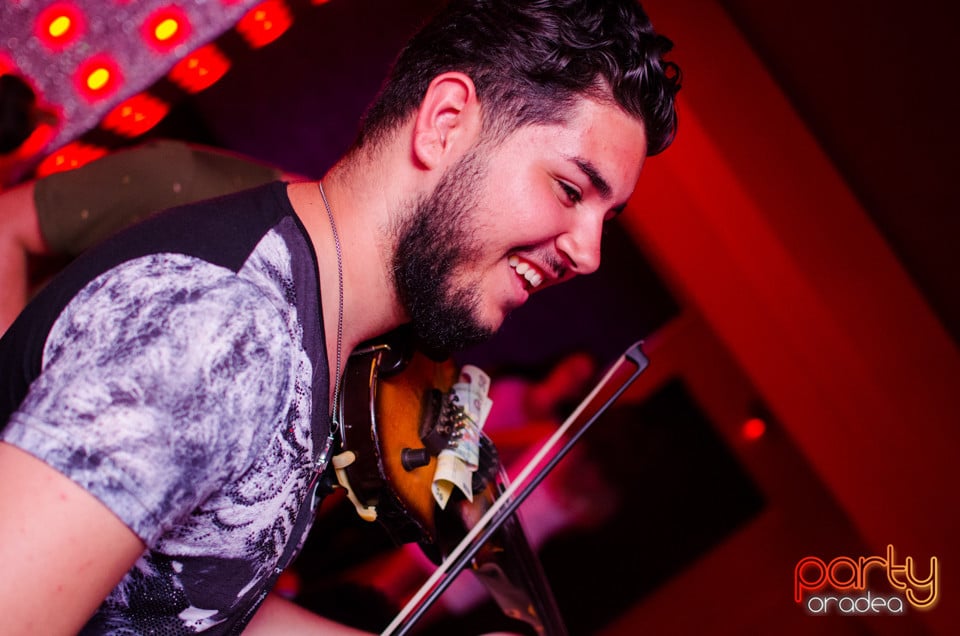 Muzica live @ Life Club, 