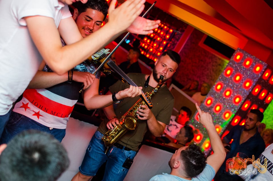 Muzica live @ Life Club, 