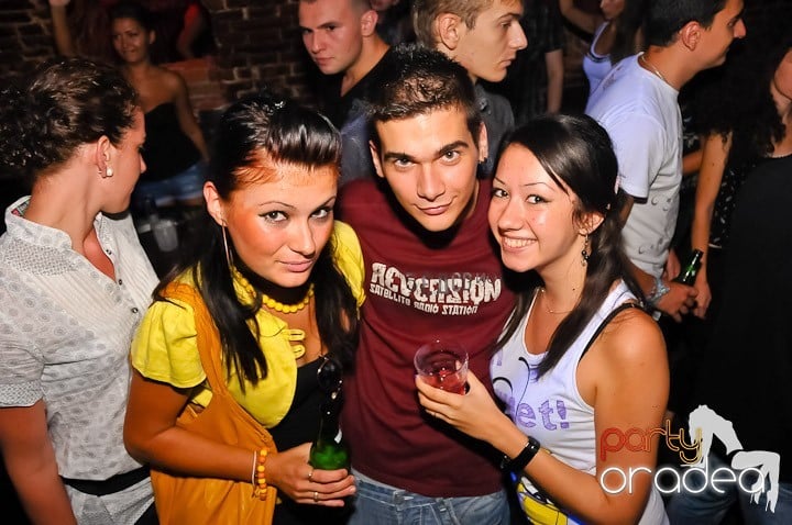 Muzică şi dans în Escape, 