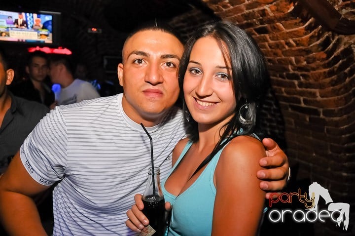 Muzică şi dans în Escape, 