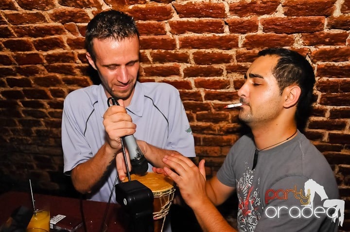 Muzică şi dans în Escape, 