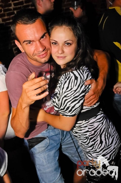 Muzică şi dans în Escape, 