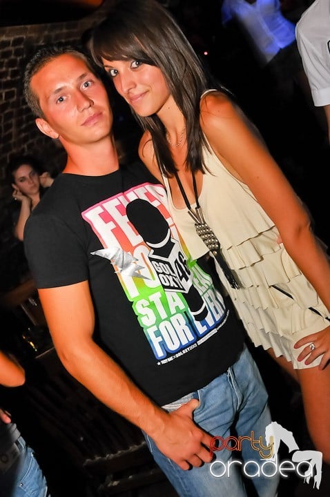 Muzică şi dans în Escape, 