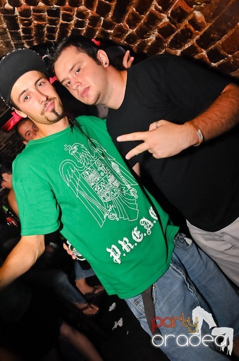 Muzică şi dans în Escape, 