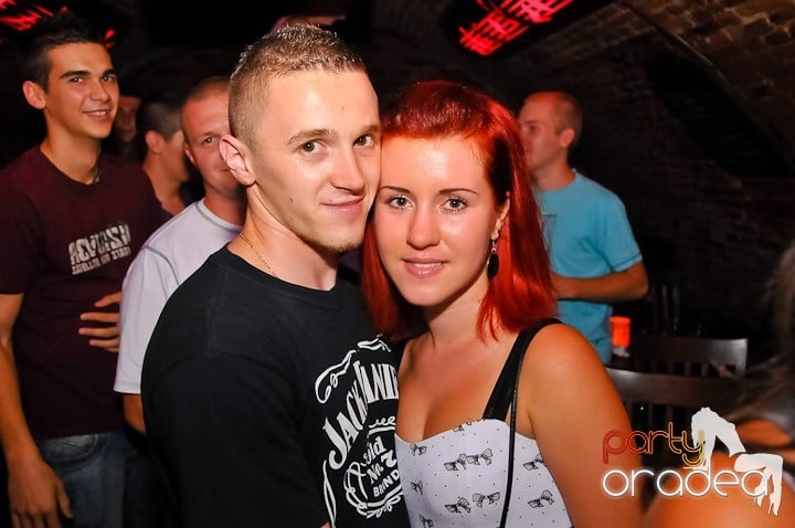 Muzică şi dans în Escape, 