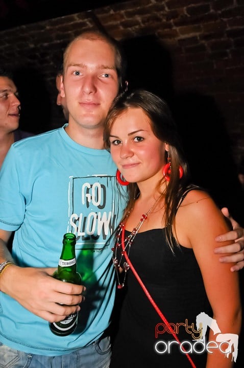 Muzică şi dans în Escape, 