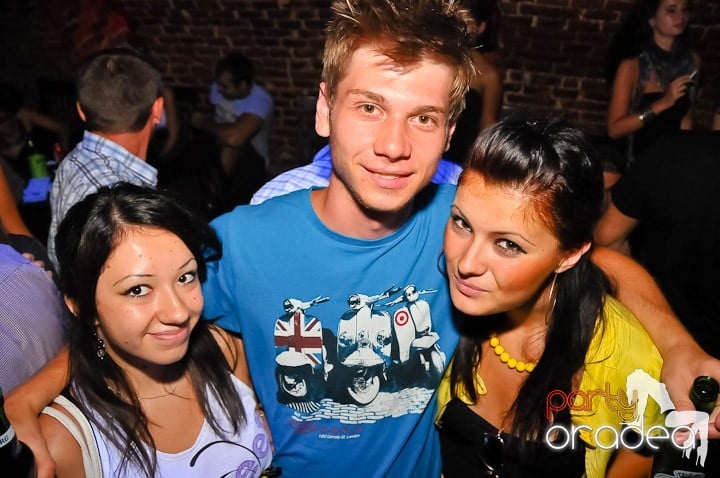 Muzică şi dans în Escape, 