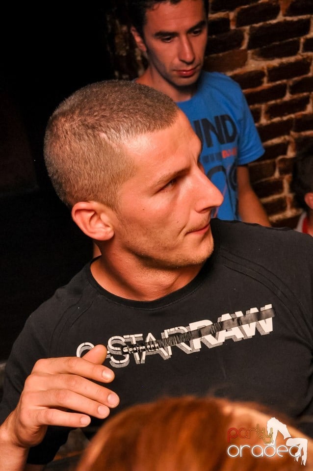 Muzică şi voie bună în Club Escape, 