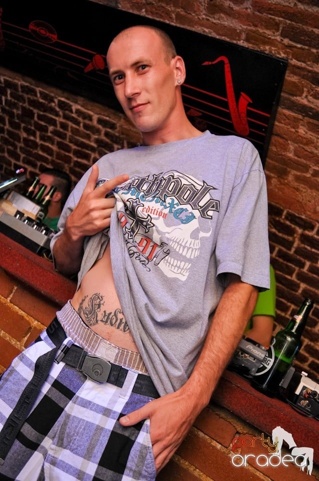 Muzică şi voie bună în Club Escape, 